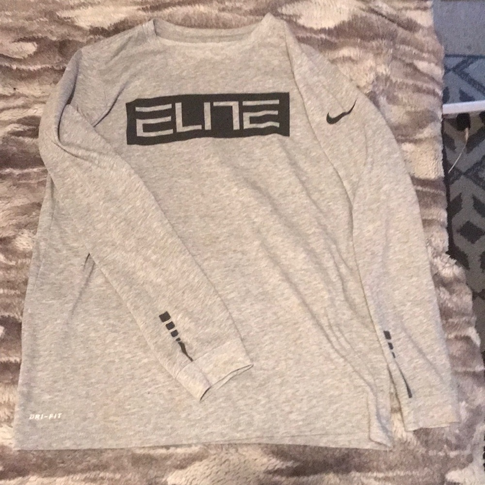 Nike tee
